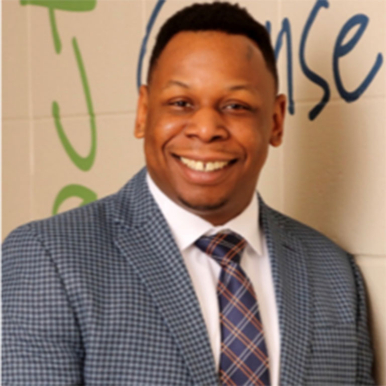 /students/graduates/testimonials/educational-leadership/students/von-smalley.jpg